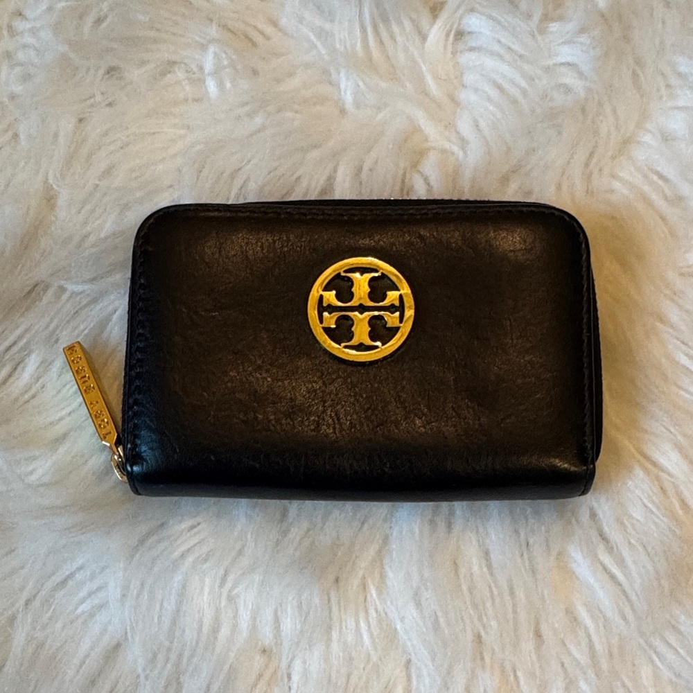 VGUC Tory Burch Black Leather Zip Keychain Wallet with Gold Logo Accent!